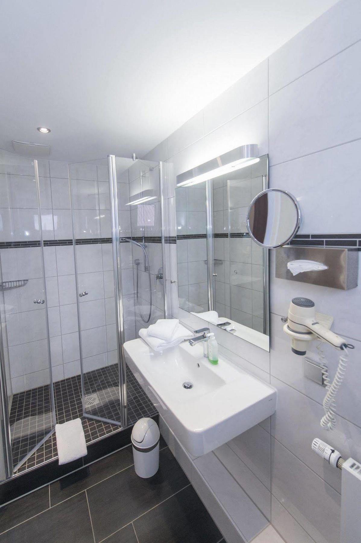 Landgut Stemmen Hotel Luaran gambar